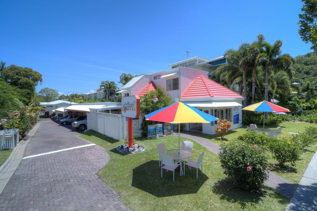 Port Douglas Motel Exterior photo