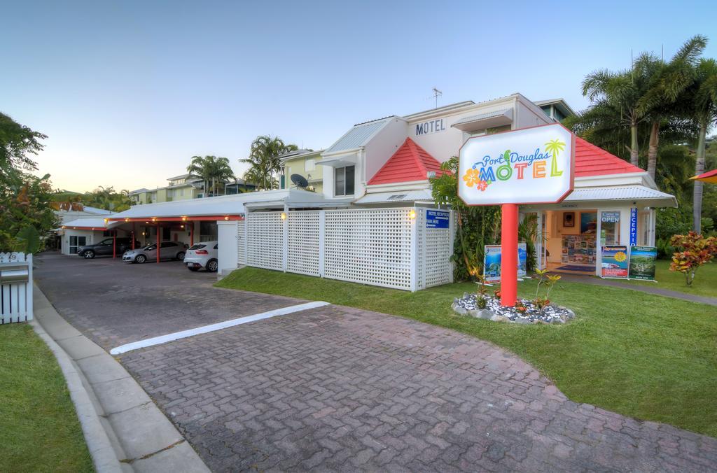 Port Douglas Motel Exterior photo