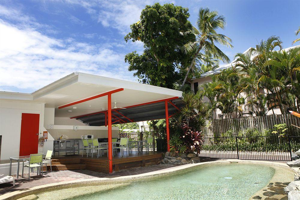 Port Douglas Motel Exterior photo