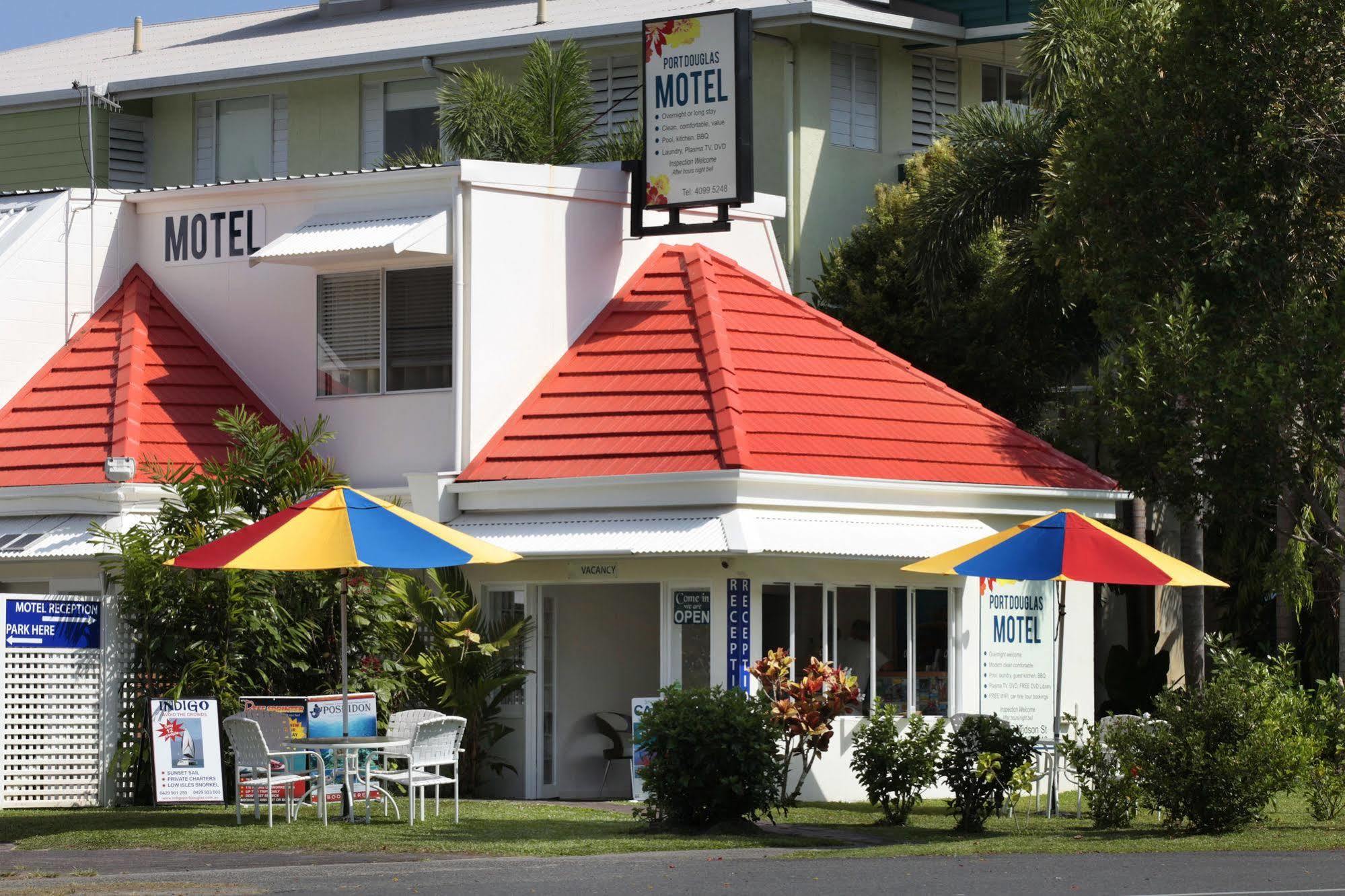 Port Douglas Motel Exterior photo